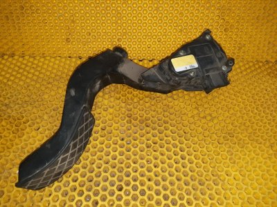 Педаль газа Volkswagen PASSAT 2004 B5