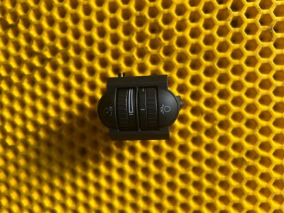 Кнопка корректора фар Volkswagen Jetta 2012 6
