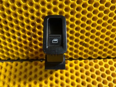 Кнопка стеклоподъемника Volkswagen Polo 2010 СЕДАН