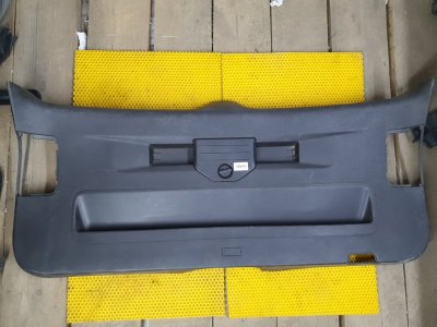 Обшивка крышки багажника Volkswagen Touareg 2011 7P