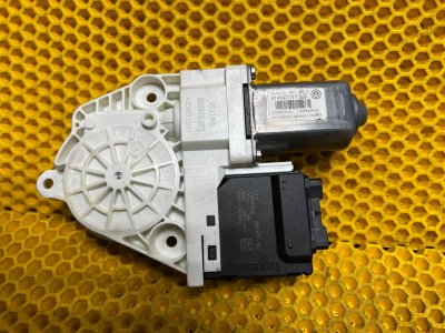 Моторчик стеклоподъемника Volkswagen Passat CC 2010 Седан