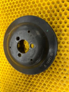 Шкив помпы Volkswagen Touareg 2011 7P