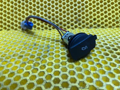 Гнездо прикуривателя Volkswagen Touareg 2008 7L6