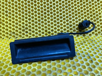 Кнопка открывания багажника Volkswagen Touareg 2008 7L6