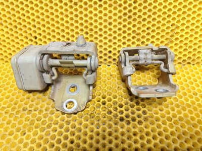 Петля двери Peugeot 207 2008 WC