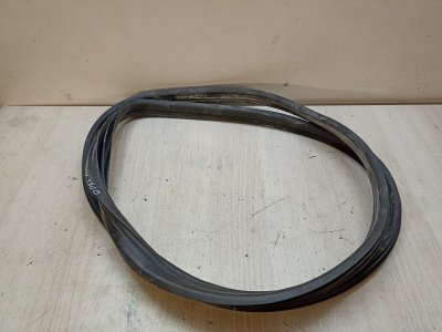 Уплотнитель двери Opel Astra H 2008 L48