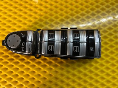 Блок управления стеклоподъемниками Mercedes-Benz S-Class W221
