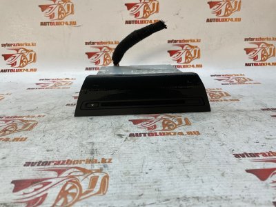 CD-Чейнджер Mazda 3 2018 BM седан