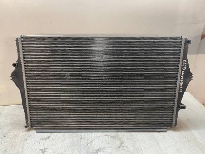 Интеркулер Volvo XC70 2004 BZ52
