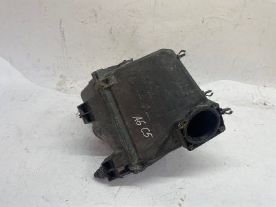 Корпус воздушного фильтра Audi A6 1997-2005 C5