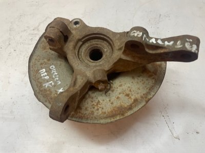 Кулак поворотный Mitsubishi Outlander 2005-2012 CW0W