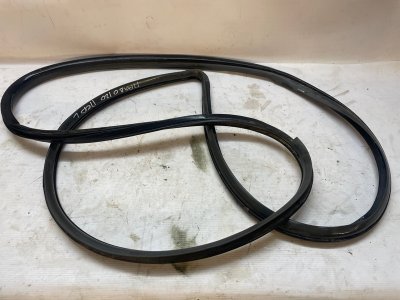 Уплотнитель двери TOYOTA Land Cruiser Prado 2007 GRJ120