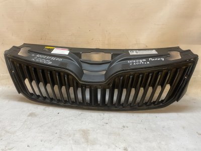 Решетка радиатора Skoda Rapid 2012-2017 NH1