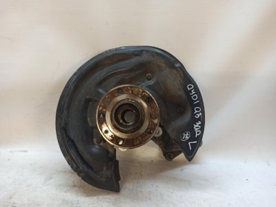 Кулак поворотный Audi Q3 2013 8UB