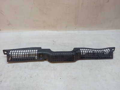 Накладка замка капота Nissan Teana 2008-2011 J32