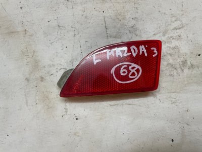 Катафот бампера Mazda 3 2008-2013 BL