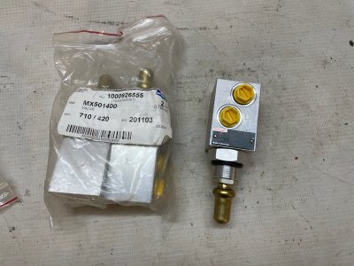 Клапан valve Doosan Moxy MT31