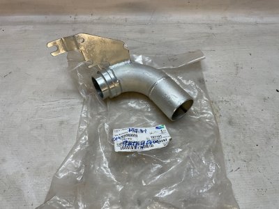 Патрубок Doosan Moxy MT31