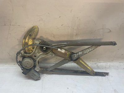 Стеклоподъемник Toyota Corolla Spacio 1997-2001 AE111