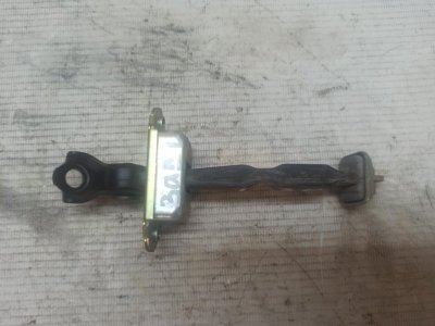 Ограничитель двери Nissan X-Trail 2000-2007 NT30