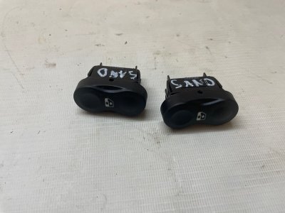 Кнопка стеклоподъемника Renault Sandero 2013 BS1Y