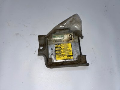 Блок управления подушками безопасности Toyota Land Cruiser 2000 J100