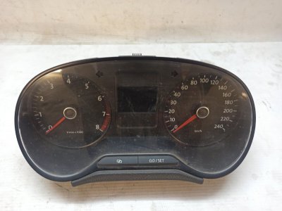 Панель приборов Volkswagen polo 2010-2015 612