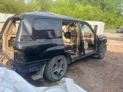 Боковина кузова Toyota Land Cruiser 2000 J100