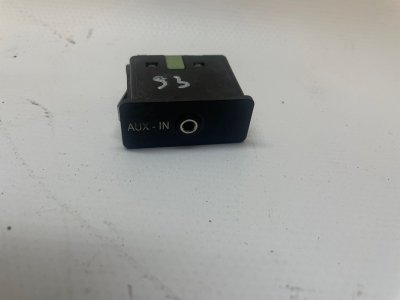 Разъем AUX / USB BMW X1 2012 E84