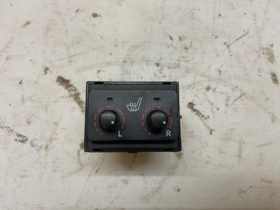 Кнопка подогрева сидений Lexus RX 330 2005 XU30