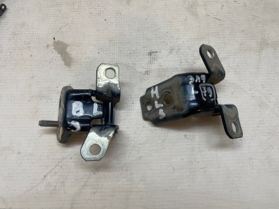 Петля двери Mazda 6 2013-2018 GJ