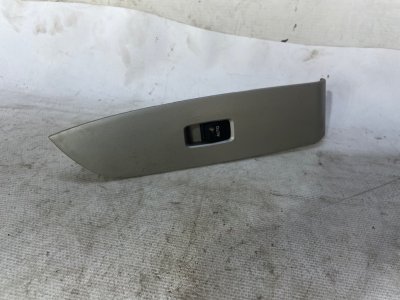 Кнопка стеклоподъемника Lexus RX 330 2005 XU30