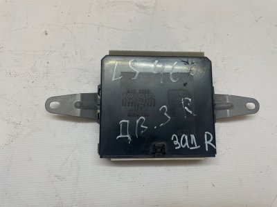 Блок управления дверьми Lexus LS460 2006 USF40