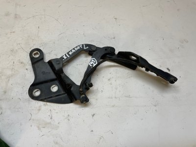 Петля капота BMW X1 2012 E84