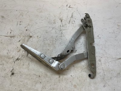 Петля багажника Audi A6 2004-2010 C6
