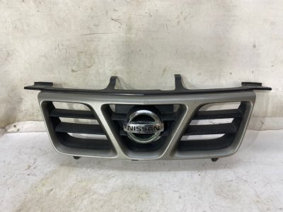 Решетка радиатора Nissan X-Trail 2002 NT30