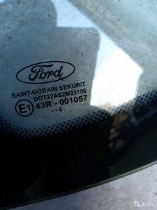 Стекло боковое левое Ford Focus 2 DA3 qqdb