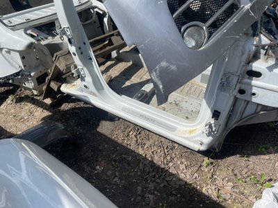 Порог со стойкой Renault Logan 2018 L8