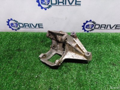 <p>Кронштейн насоса гур Rover 400 RT 16K4F 1995 (б/у)<br /><br /> Марка: Rover<br /> Модель: 400<br /> Год: 1995 - 1999<br /> Кузов: RT<br /> Двигател