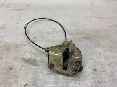 Замок багажника Toyota Land Cruiser 200 2008 Внедорожник