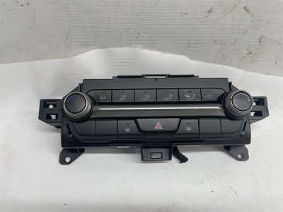 Блок управления климатом Mazda CX-30 2020