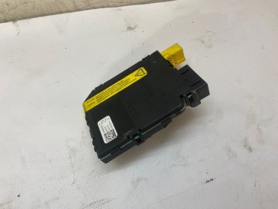 Блок электронный Volkswagen Golf 2003-2010 1K1