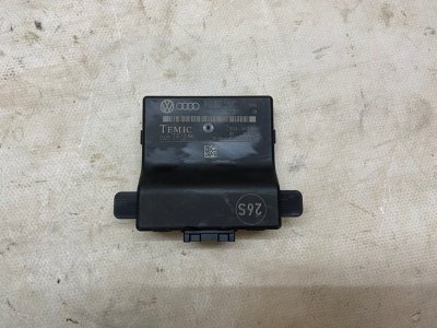 Блок электронный Volkswagen Golf 2003-2010 1K1