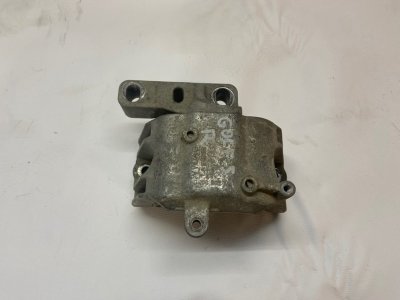 Подушка двигателя Volkswagen Golf 2003-2010 1K1