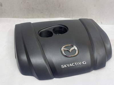 Декоративная крышка двигателя Mazda CX-30 2020