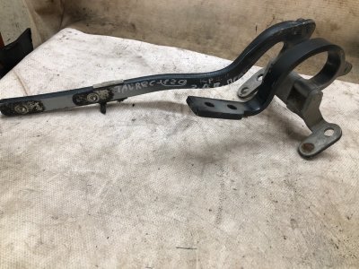 Петля багажника Volkswagen Touareg 2003 7L