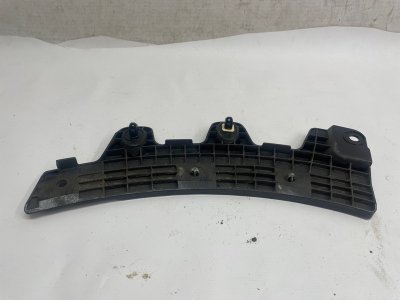Кронштейн бампера Mazda CX-30 2020