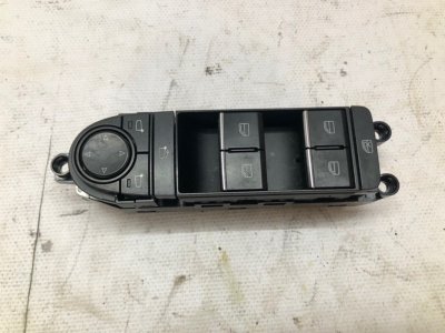Блок управления стеклоподъемниками Mazda CX-30 2020