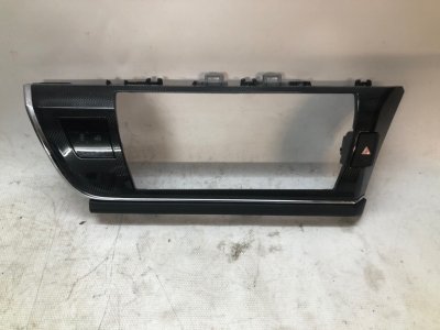 Накладка консоли Toyota Corolla 2014 ZRE172R