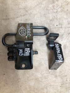 Петля двери Volkswagen Touareg 2003 7L